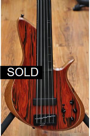 Meridian Horizon 5 Fretless Cocobolo top Meridian Horizon 5 Fretless Cocobolo top